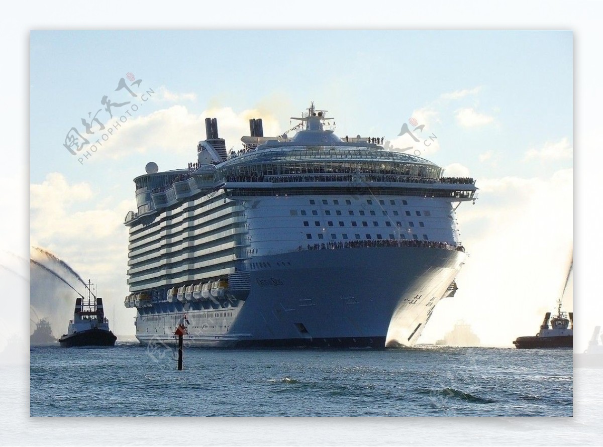 世界最大邮轮海洋绿洲号超级豪华游轮图片