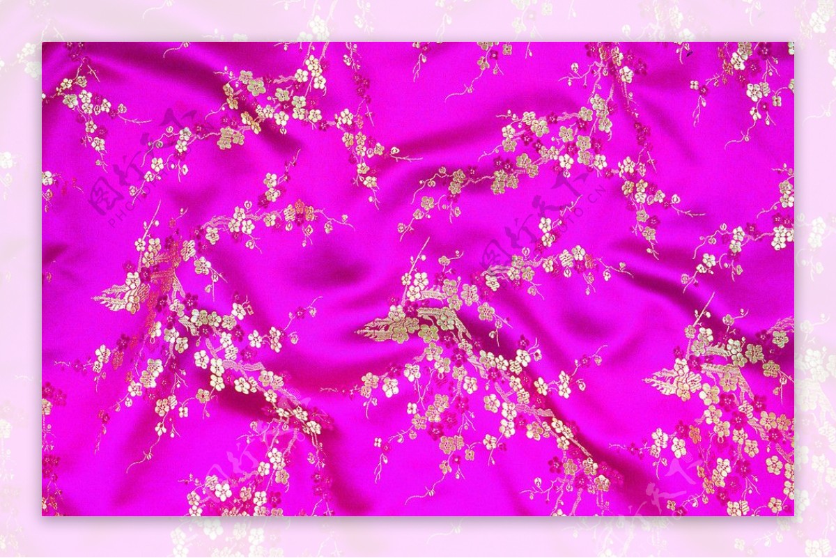 粉色丝绸刺绣图片
