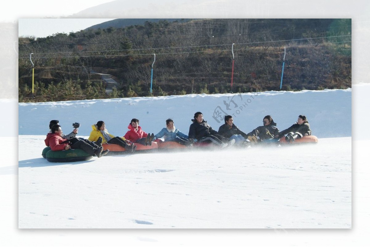 高山滑雪图片