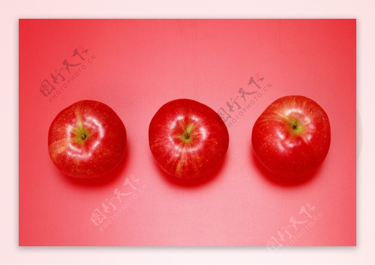 脆红苹果图片