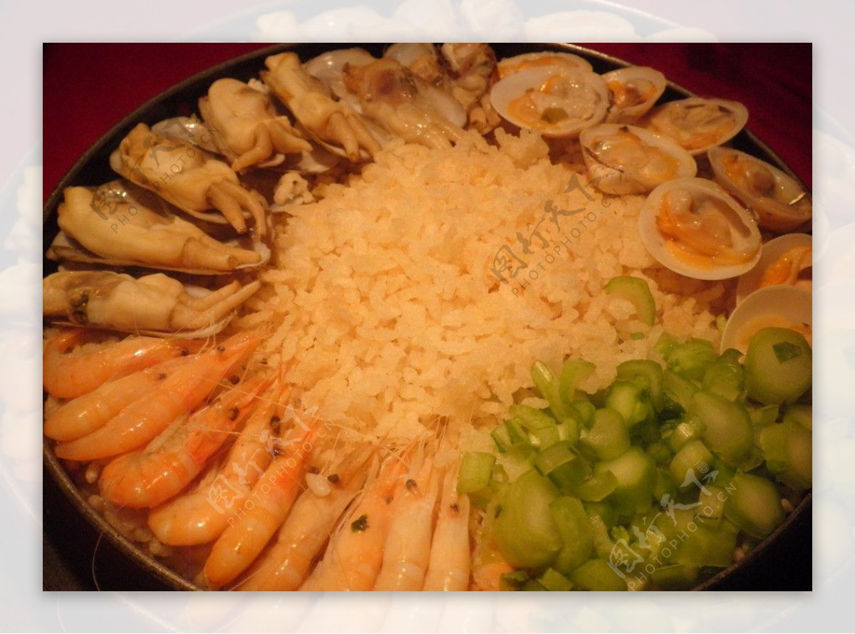 石锅海鲜锅巴饭图片