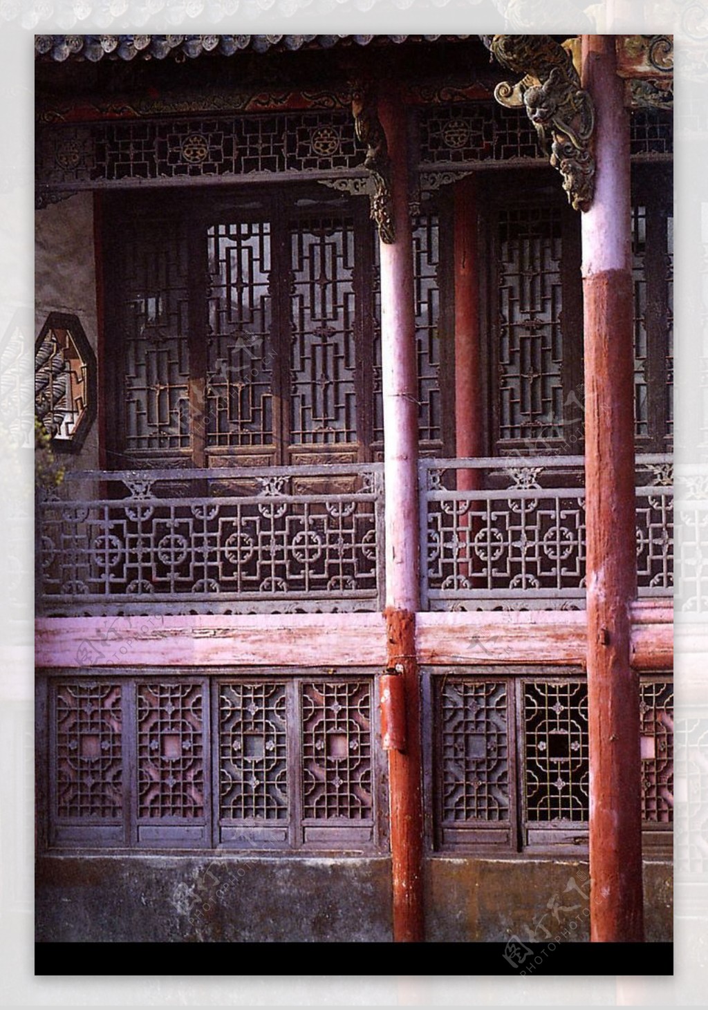 安徽合肥市城隍庙戏楼廊房木雕图片