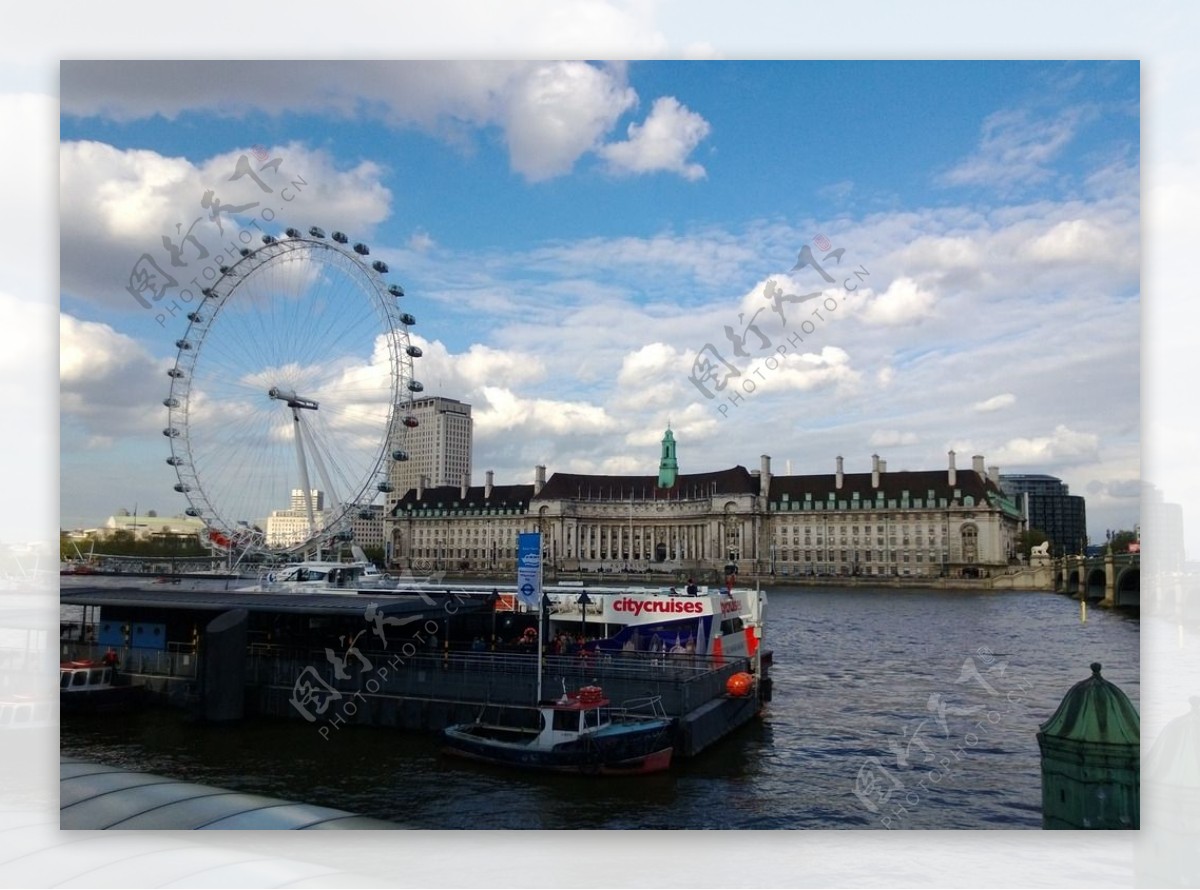 伦敦泰晤士河一景图片