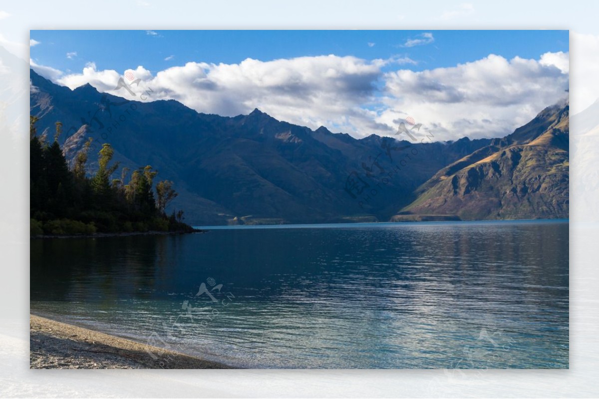 新西兰蒂阿瑙湖图片