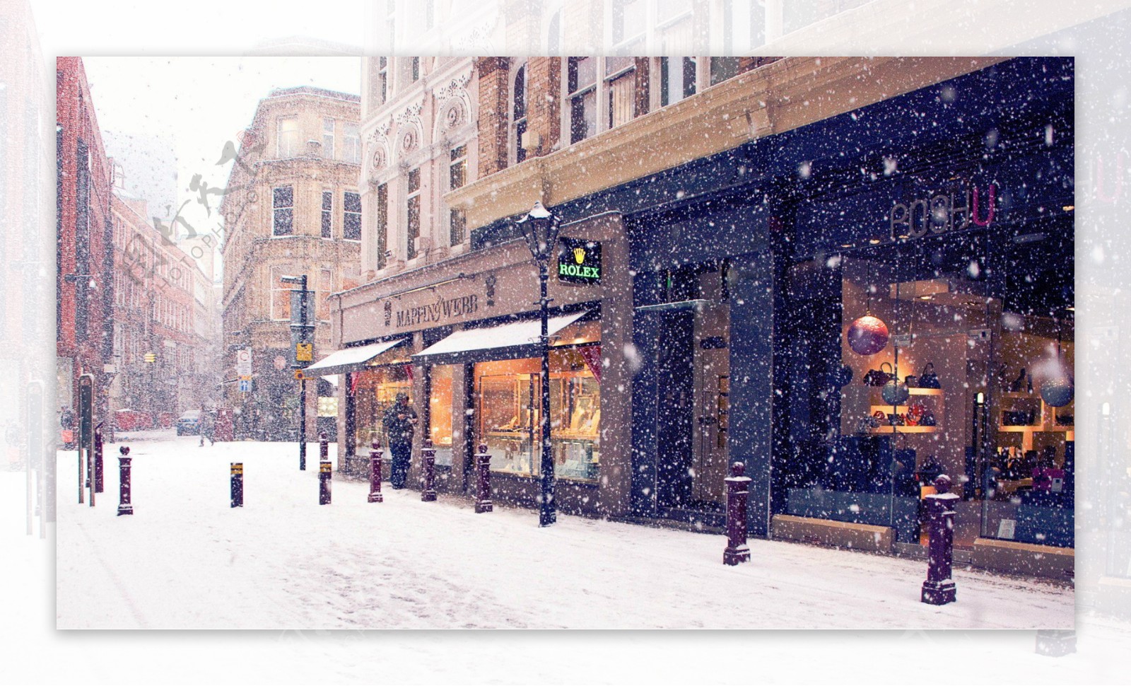 街道雪景图片