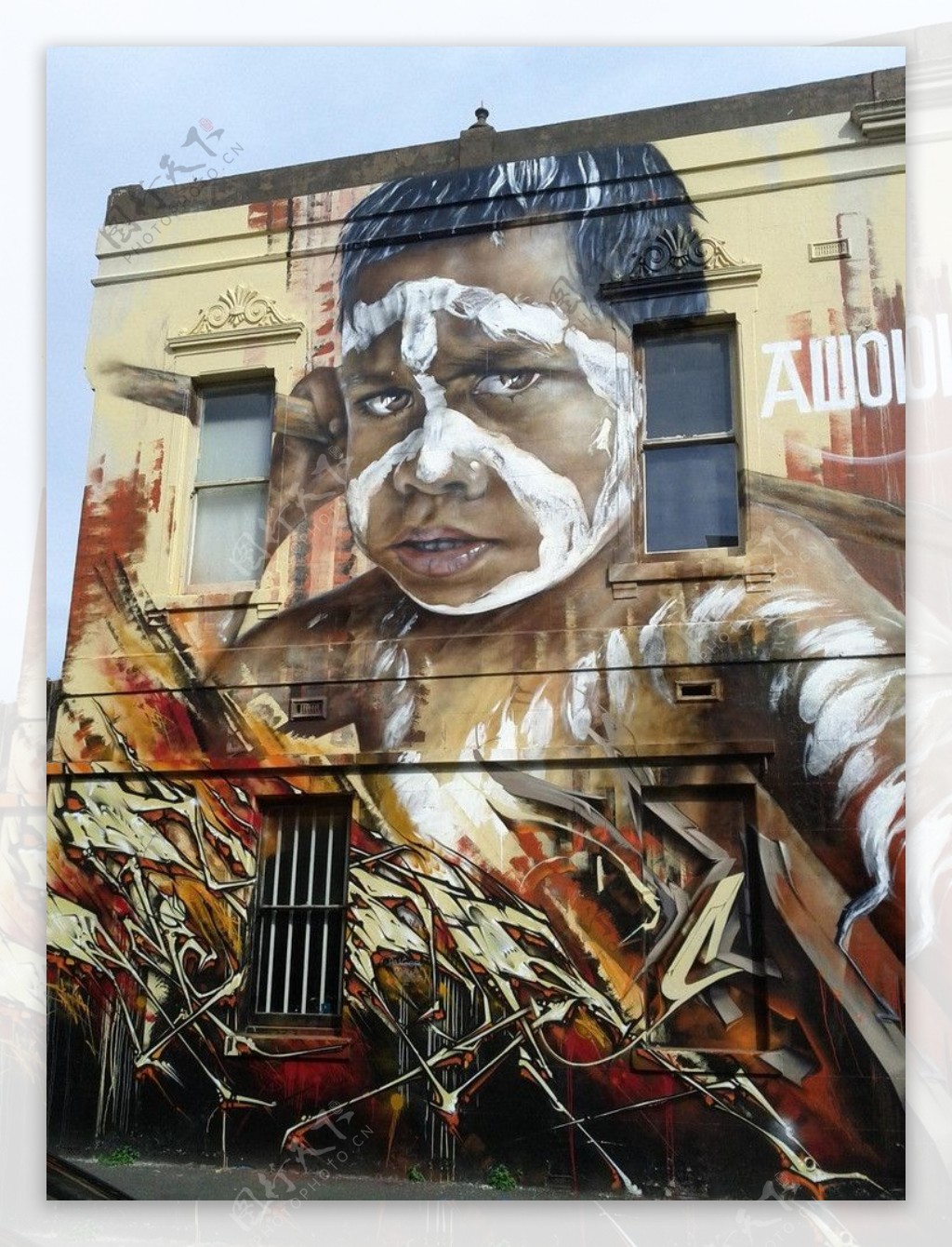 涂鸦覆盖的小巷，澳大利亚墨尔本照片摄影图片_ID:102834601-Veer图库