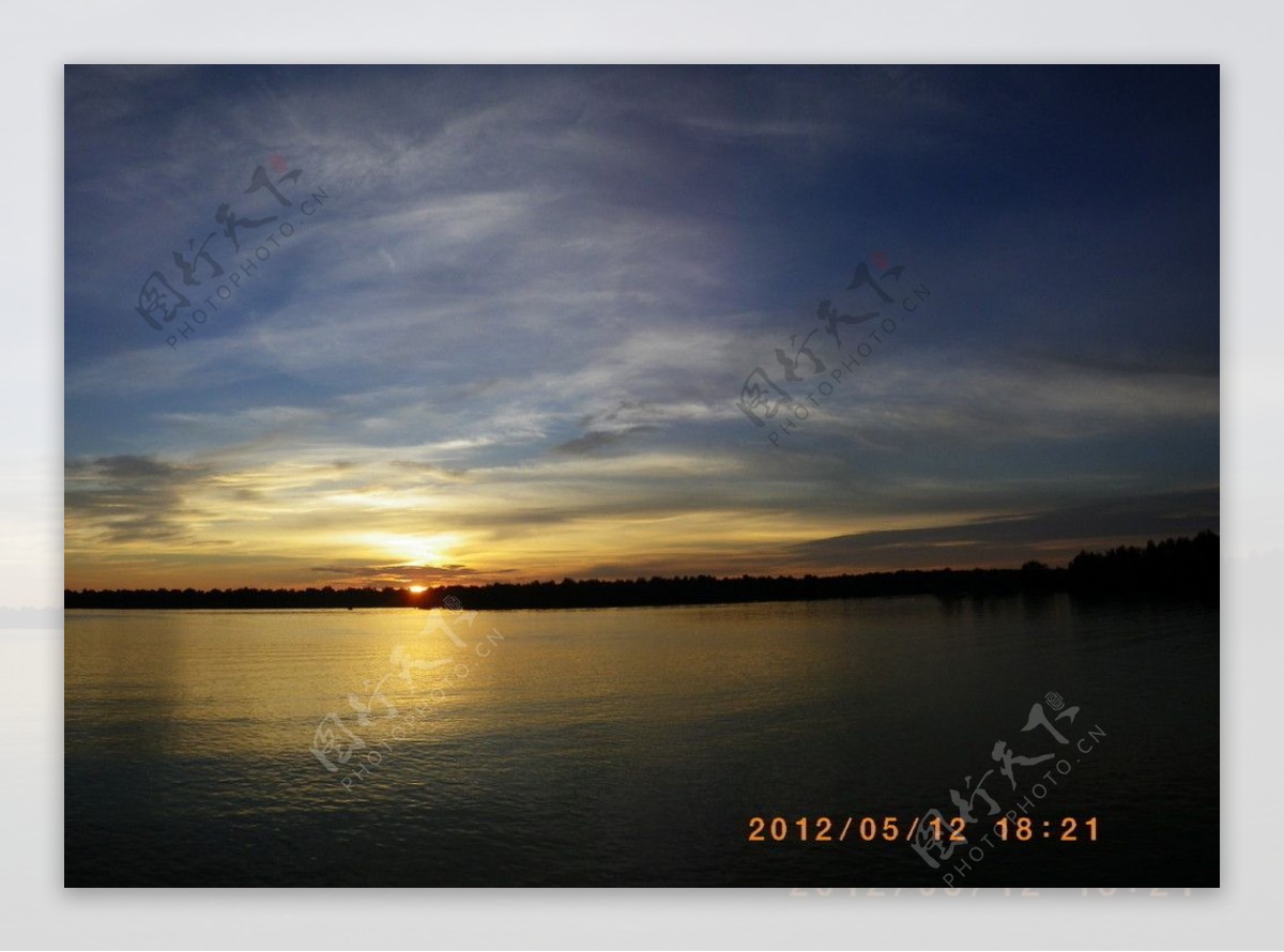 马来西亚内河夕阳图片