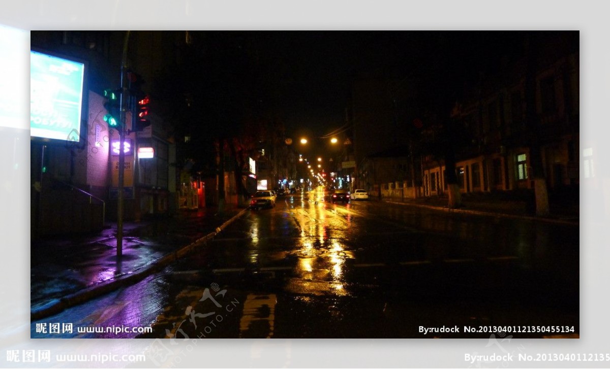 基辅夜街景图片