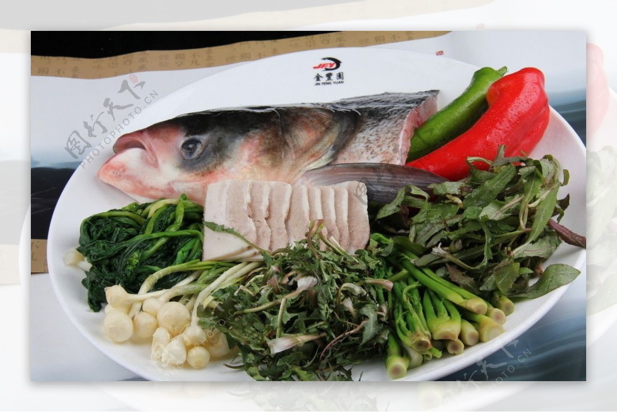 野菜焖鱼头图片