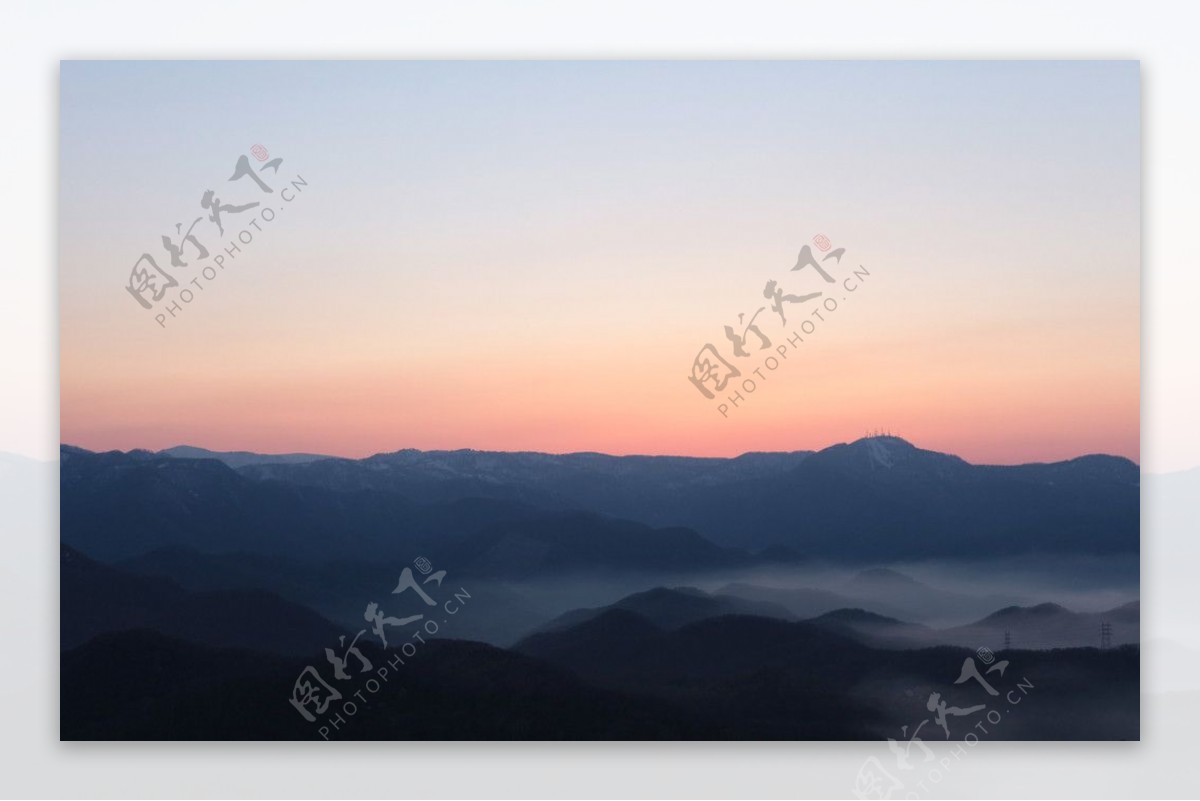 北海道山顶日出图片