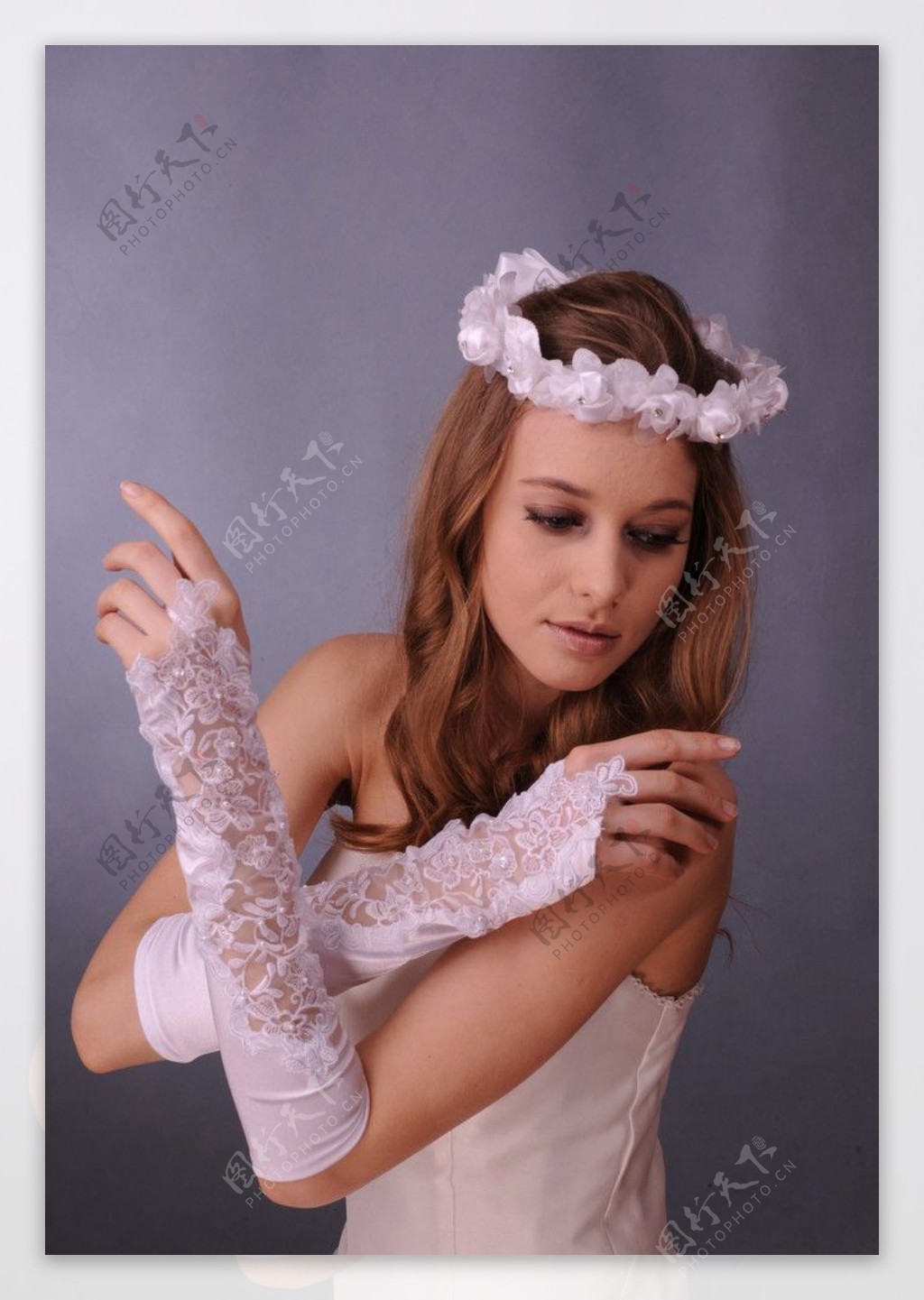 新娘结婚手套 中长款蕾丝婚礼白色手套勾指镂空手套 1070-阿里巴巴