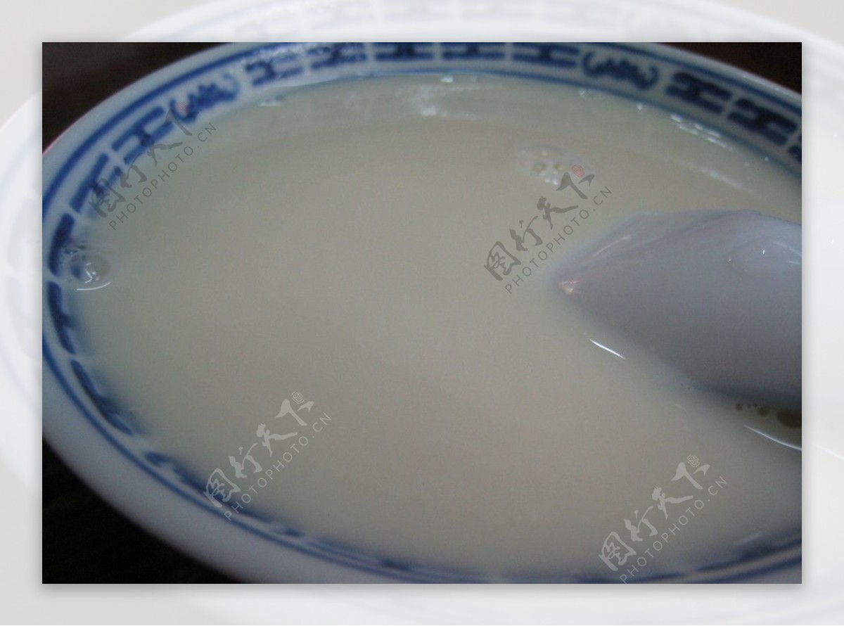 白果腐竹糖水图片