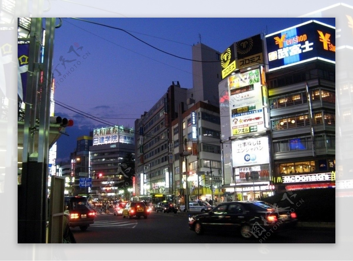 东京银座大街夜景图片
