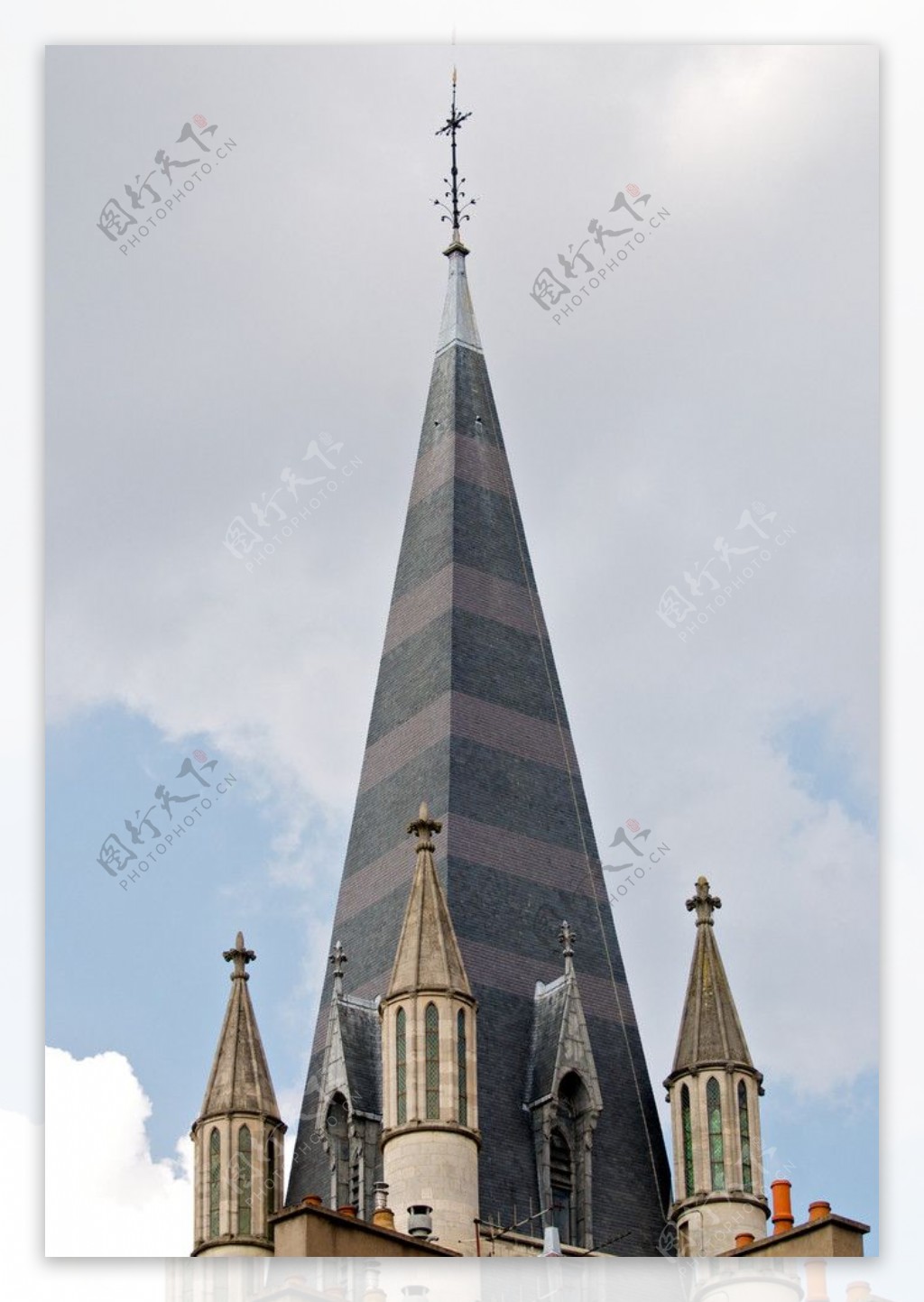 法国第戎圣母院教堂屋顶图片