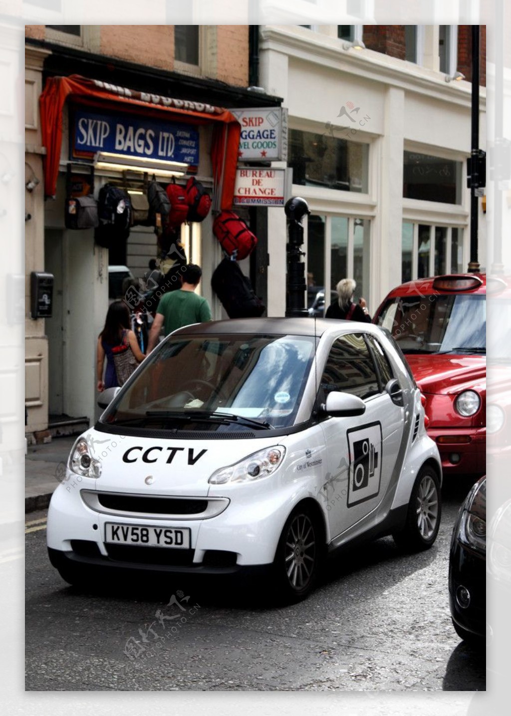 英国伦敦街上的中国CCTV小车图片