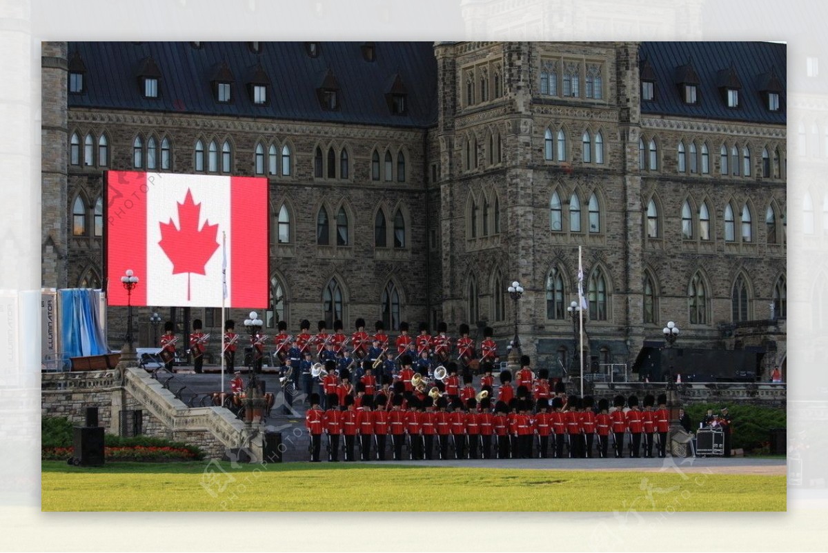 加拿大渥太華國會大廈前的皇家樂隊图片