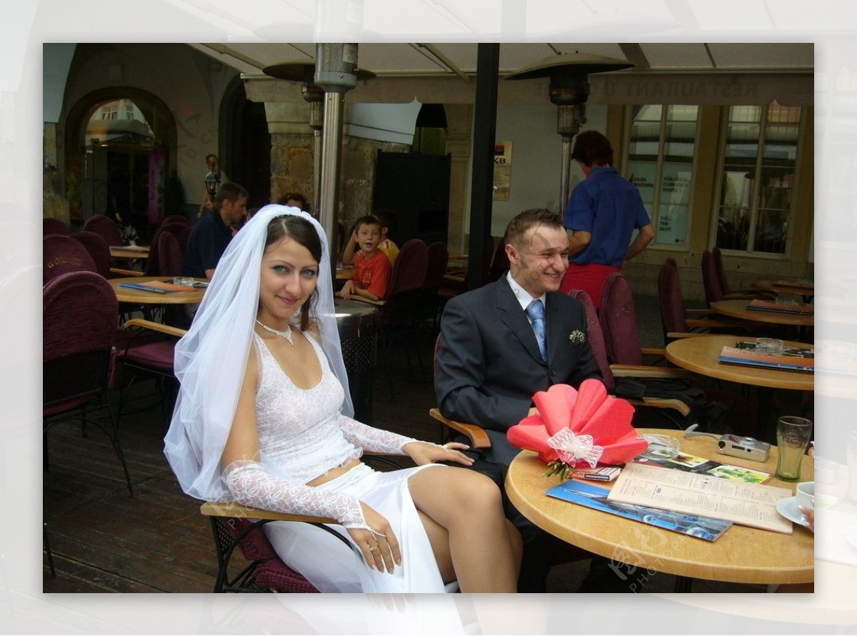捷克布拉格婚礼新郎新娘图片