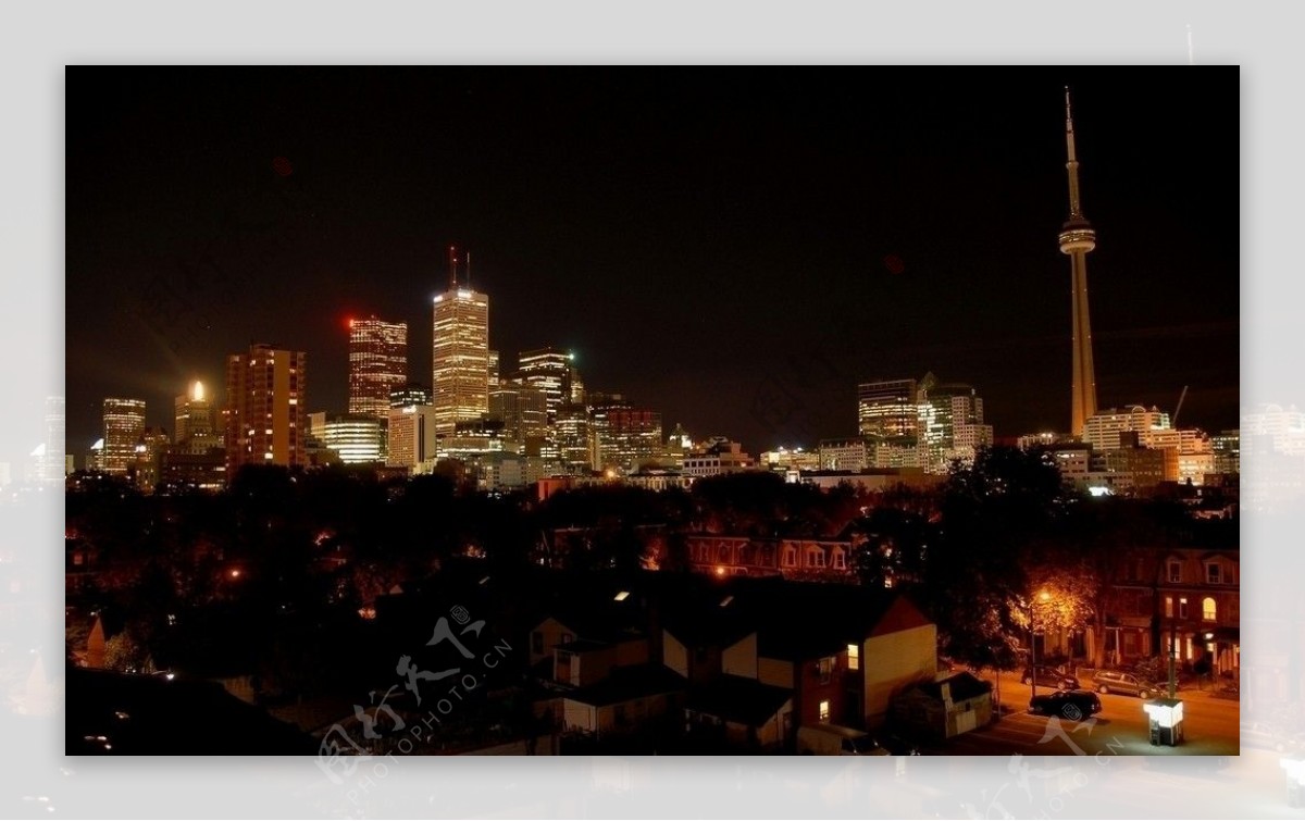 国外城市景色夜景夜色电视塔图片