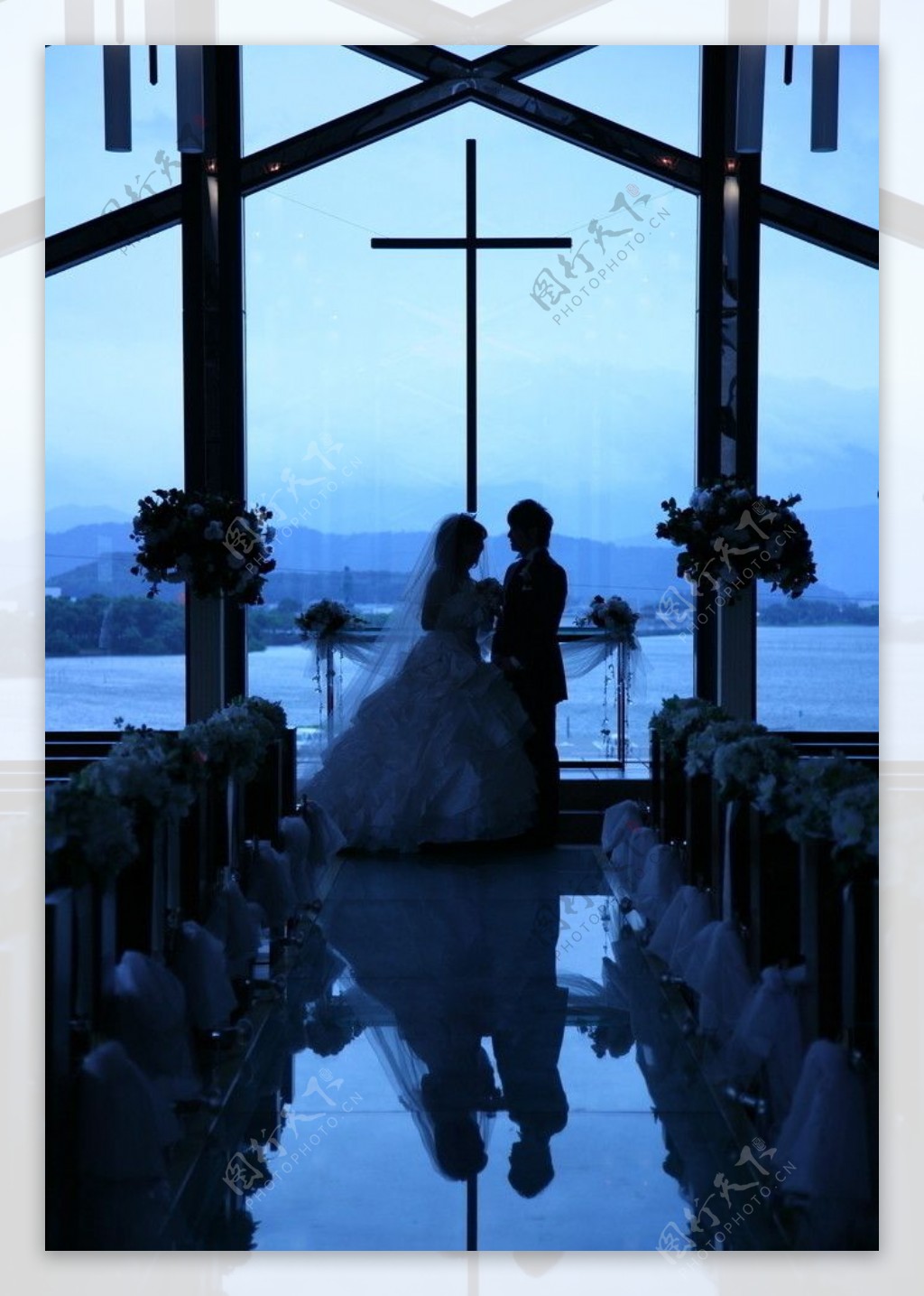 教堂结婚典礼仪式图片