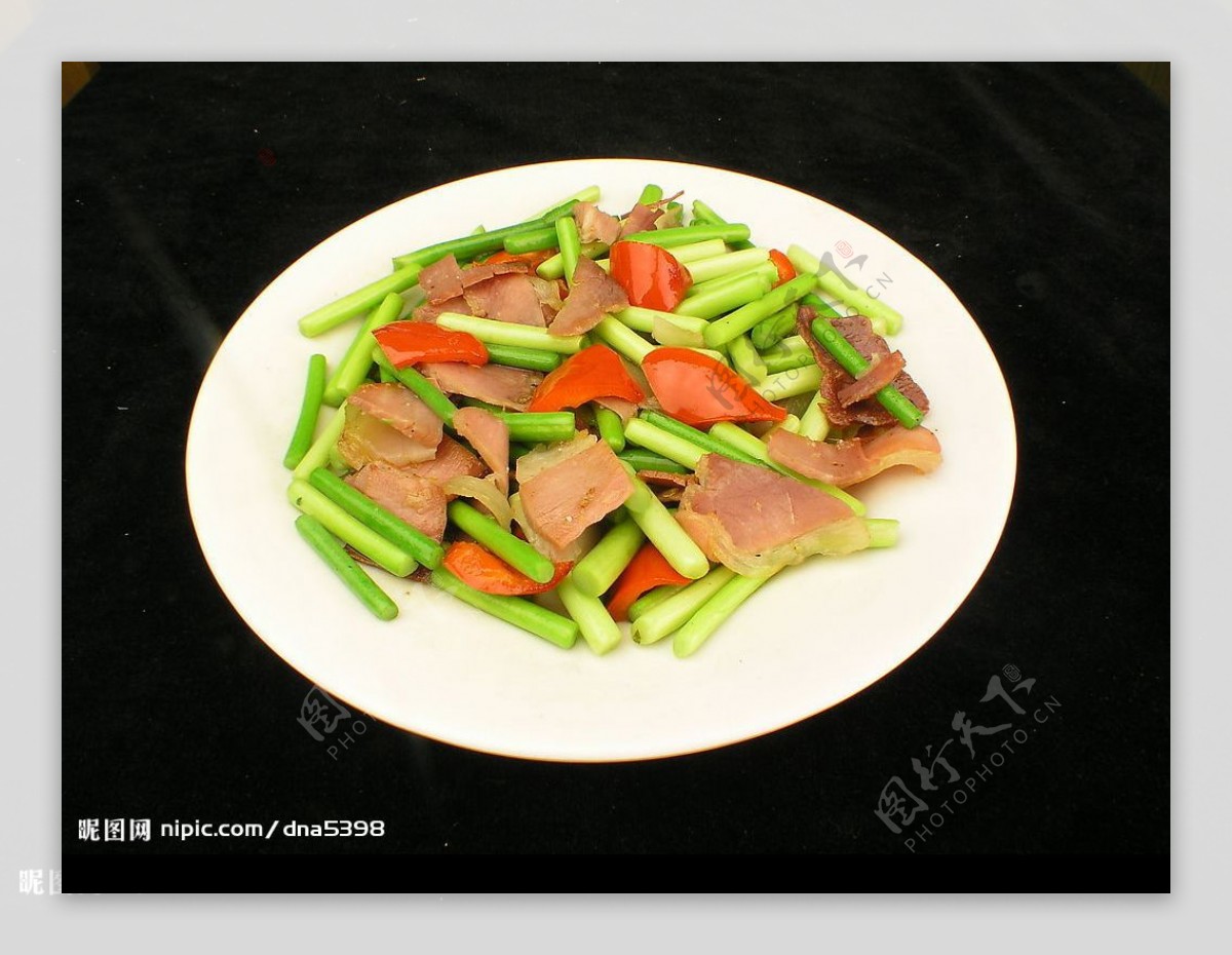 蒜苔炒肉图片