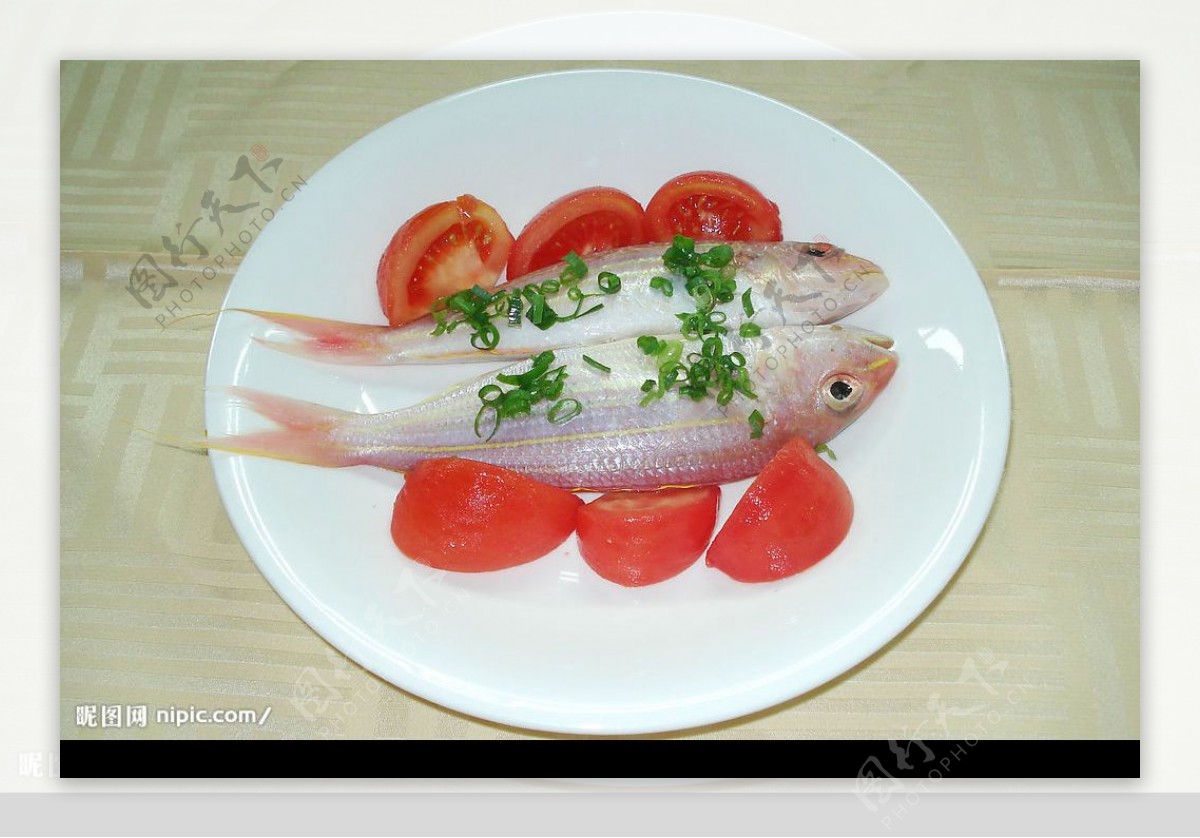 蕃茄煮红三鱼图片