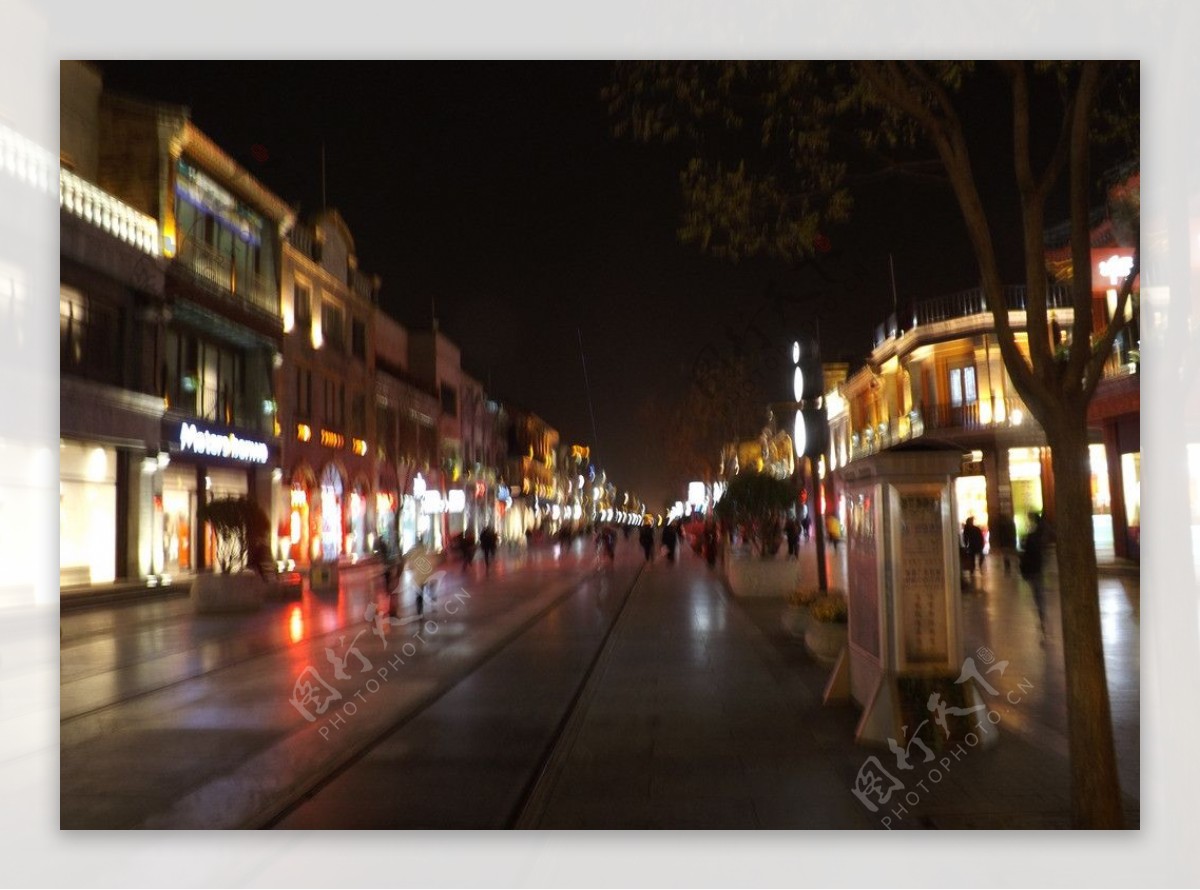 北京前门步行街夜景图片