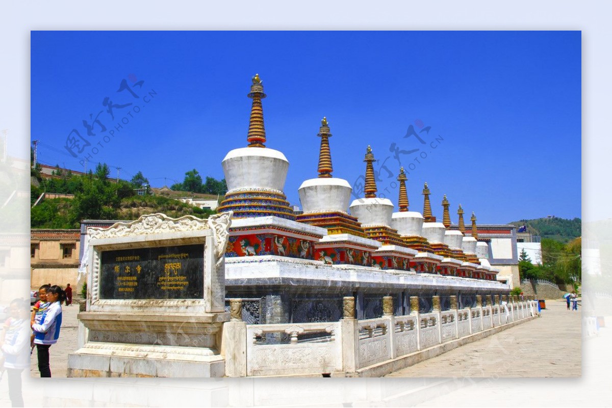 【携程攻略】西宁塔尔寺景点,第一次来青海，塔尔寺的三绝（酥油花，堆绣，壁画）值得好好驻足欣赏