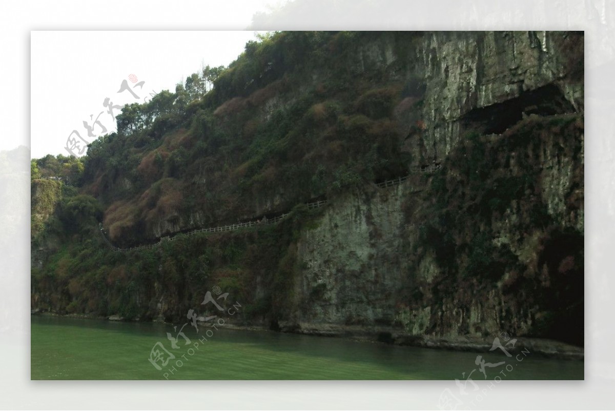 宜昌长江三峡西陵峡三游洞崖壁图片