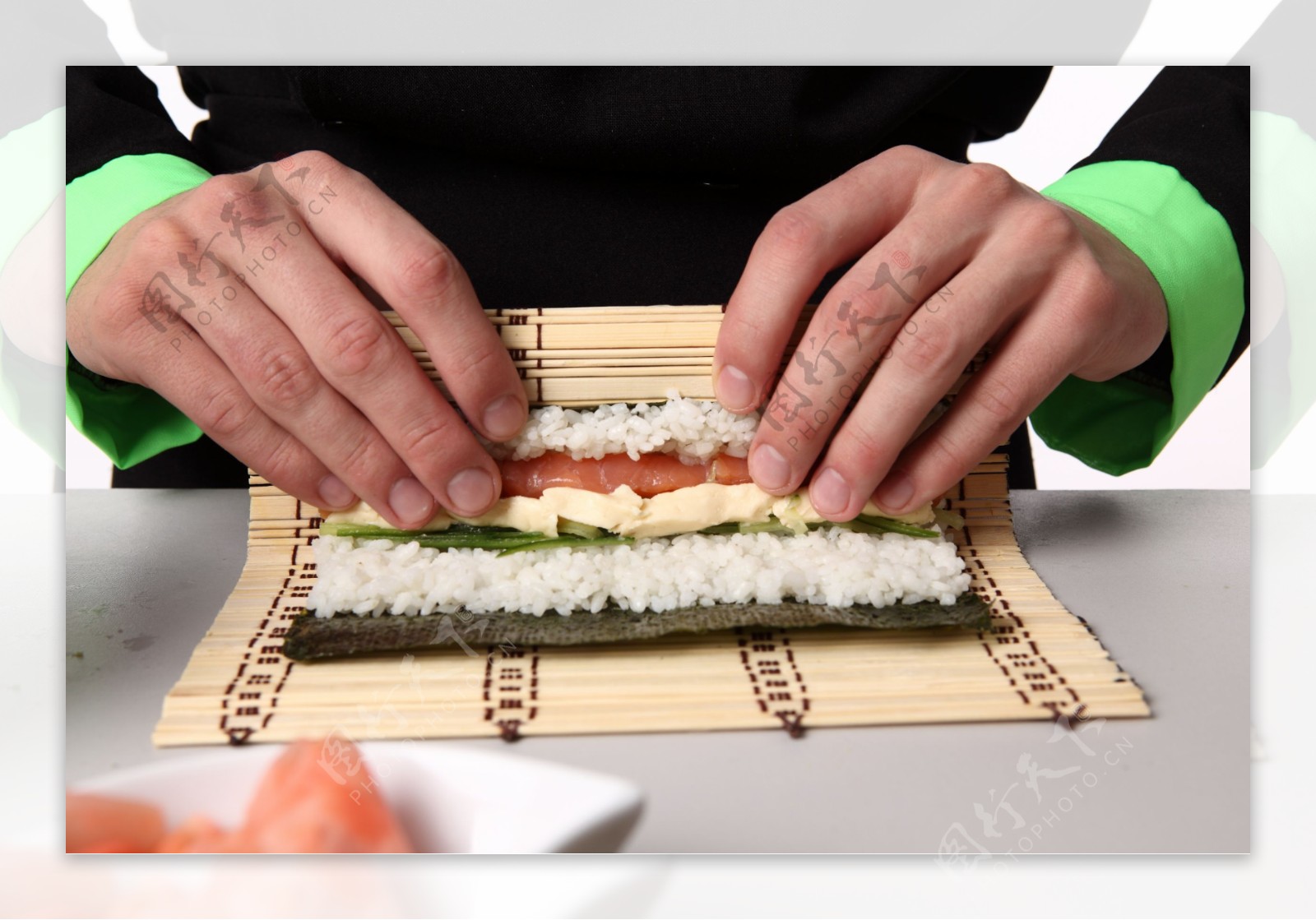 日本寿司的做法_【图解】日本寿司怎么做如何做好吃_日本寿司家常做法大全_油炸脚趾盖儿_豆果美食