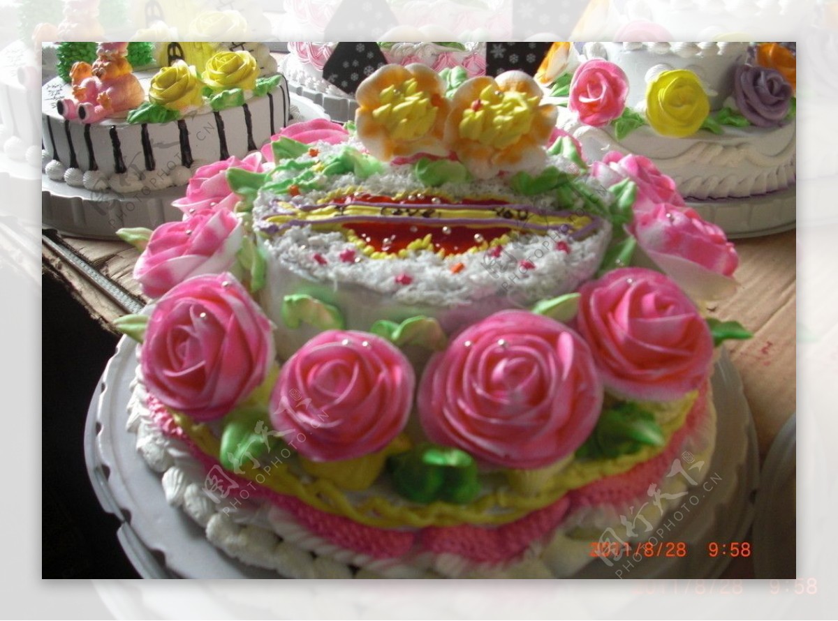 鲜花生日蛋糕图片