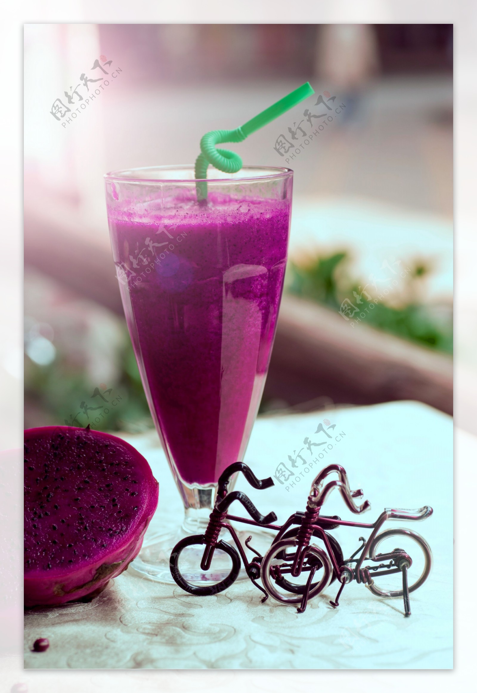 蓝莓火龙果汁怎么做_蓝莓火龙果汁的做法_豆果美食