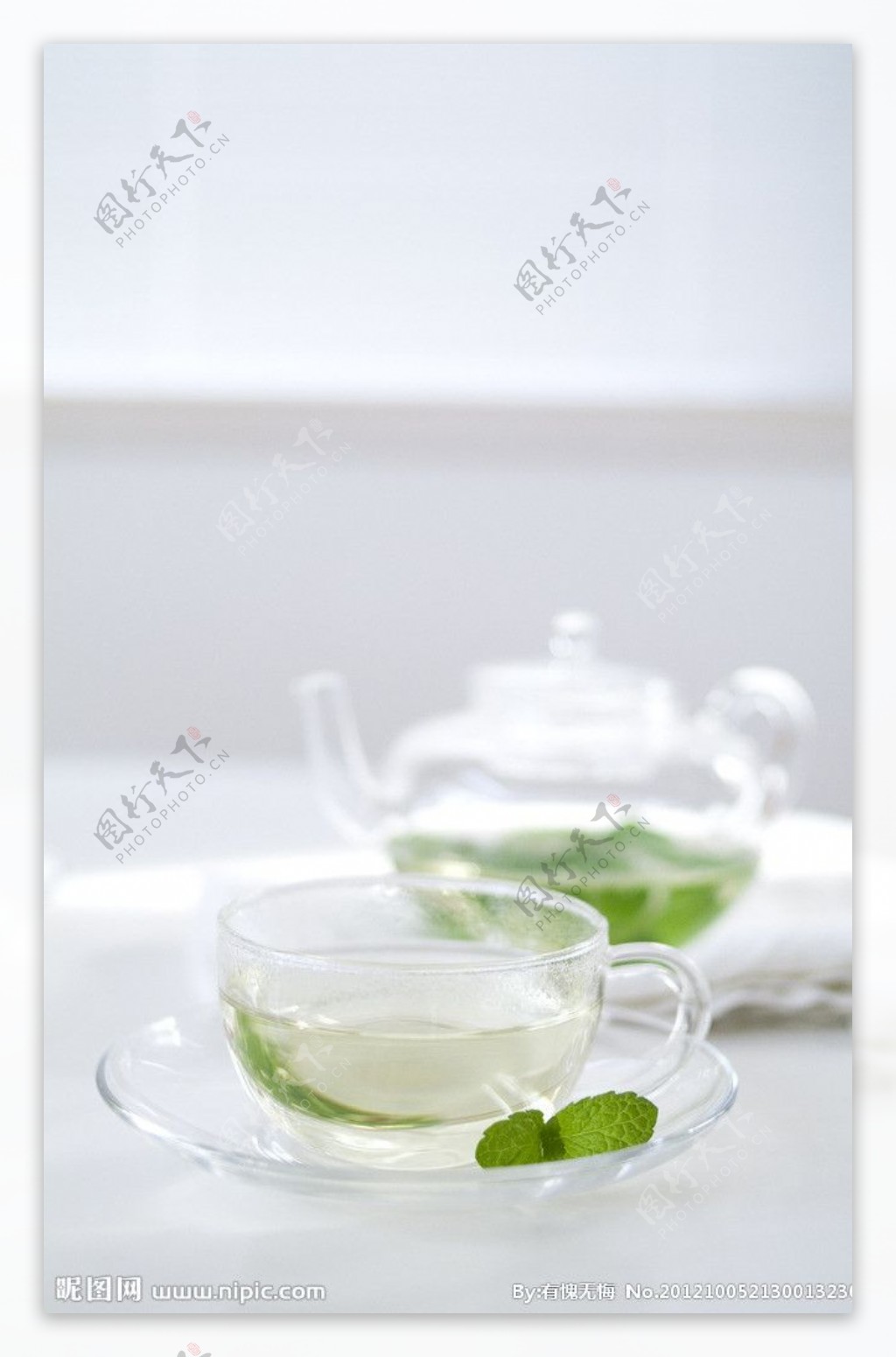 鲜草茶饮图片