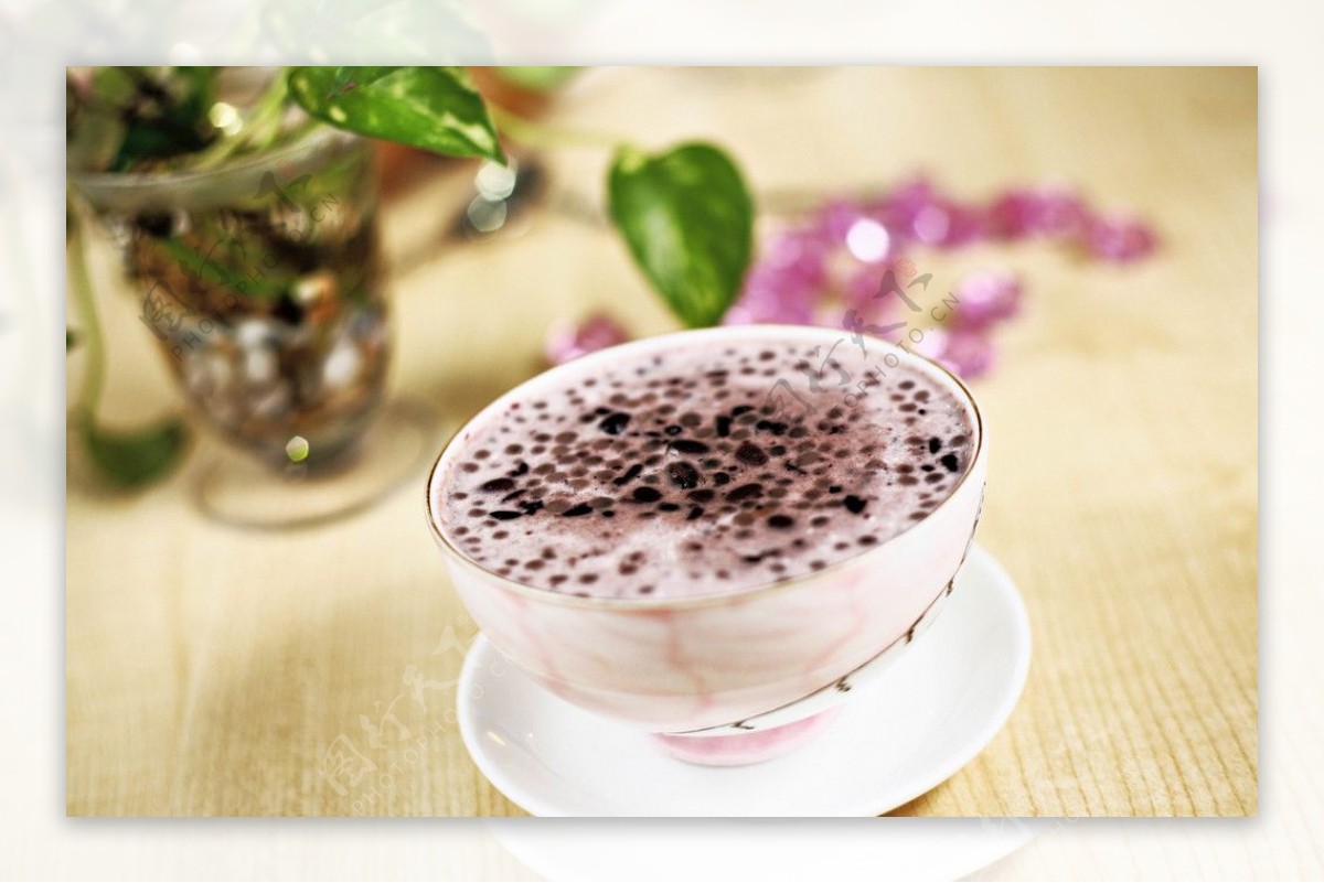 椰香红豆紫米露图片