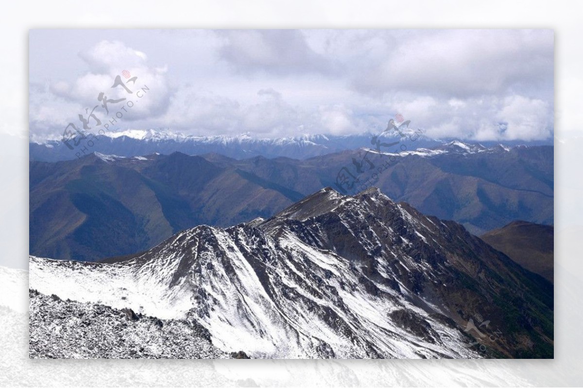 四姑娘山雪山海拔图片