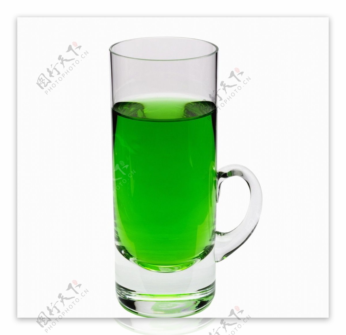一杯绿色饮料图片