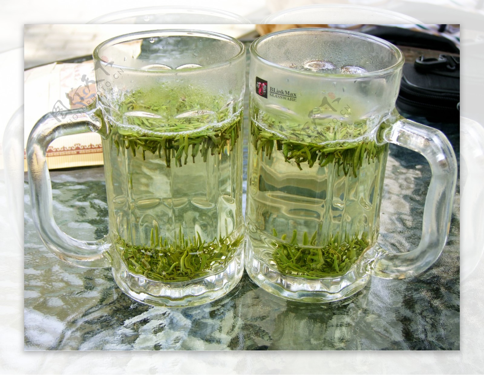 两杯绿茶图片