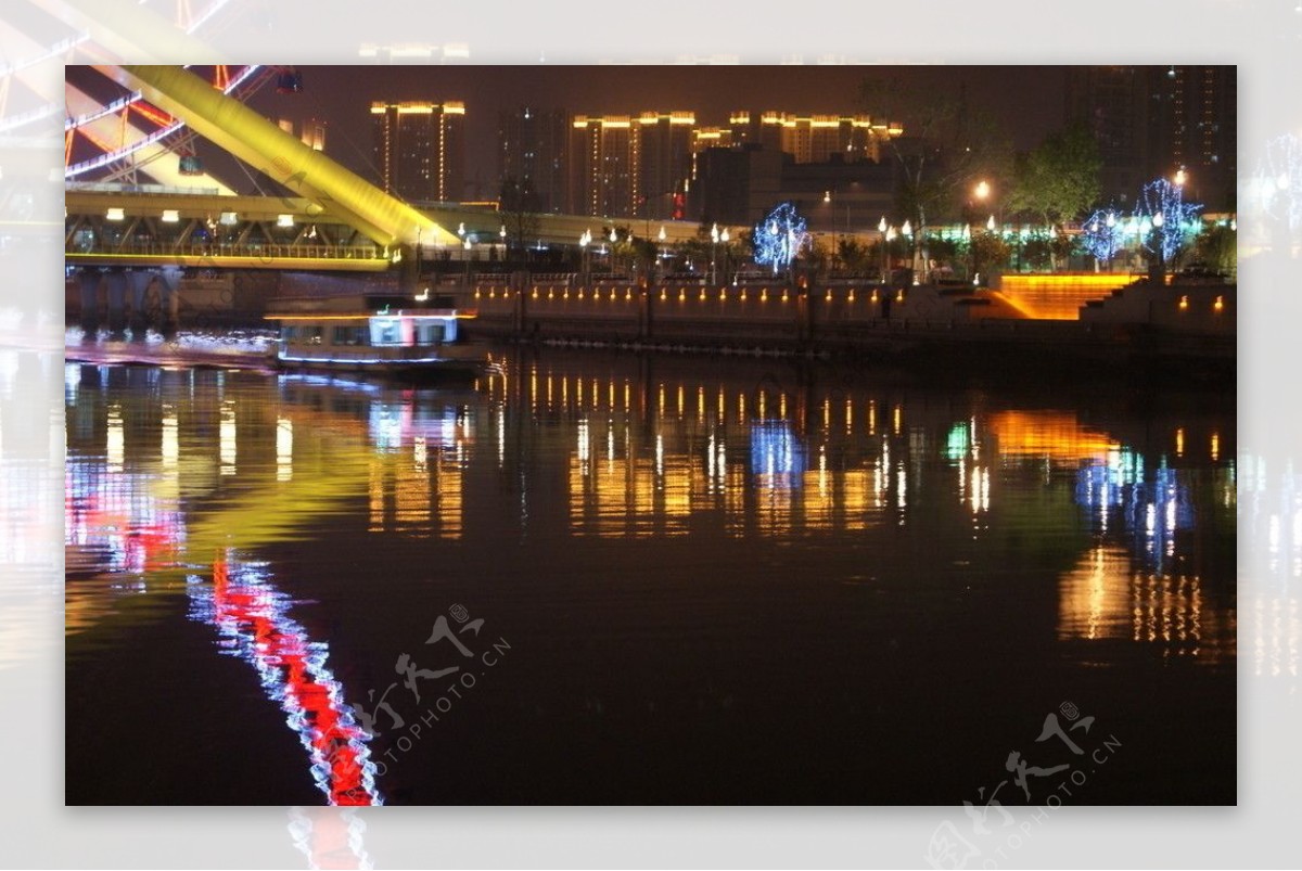 海河夜色画卷图片