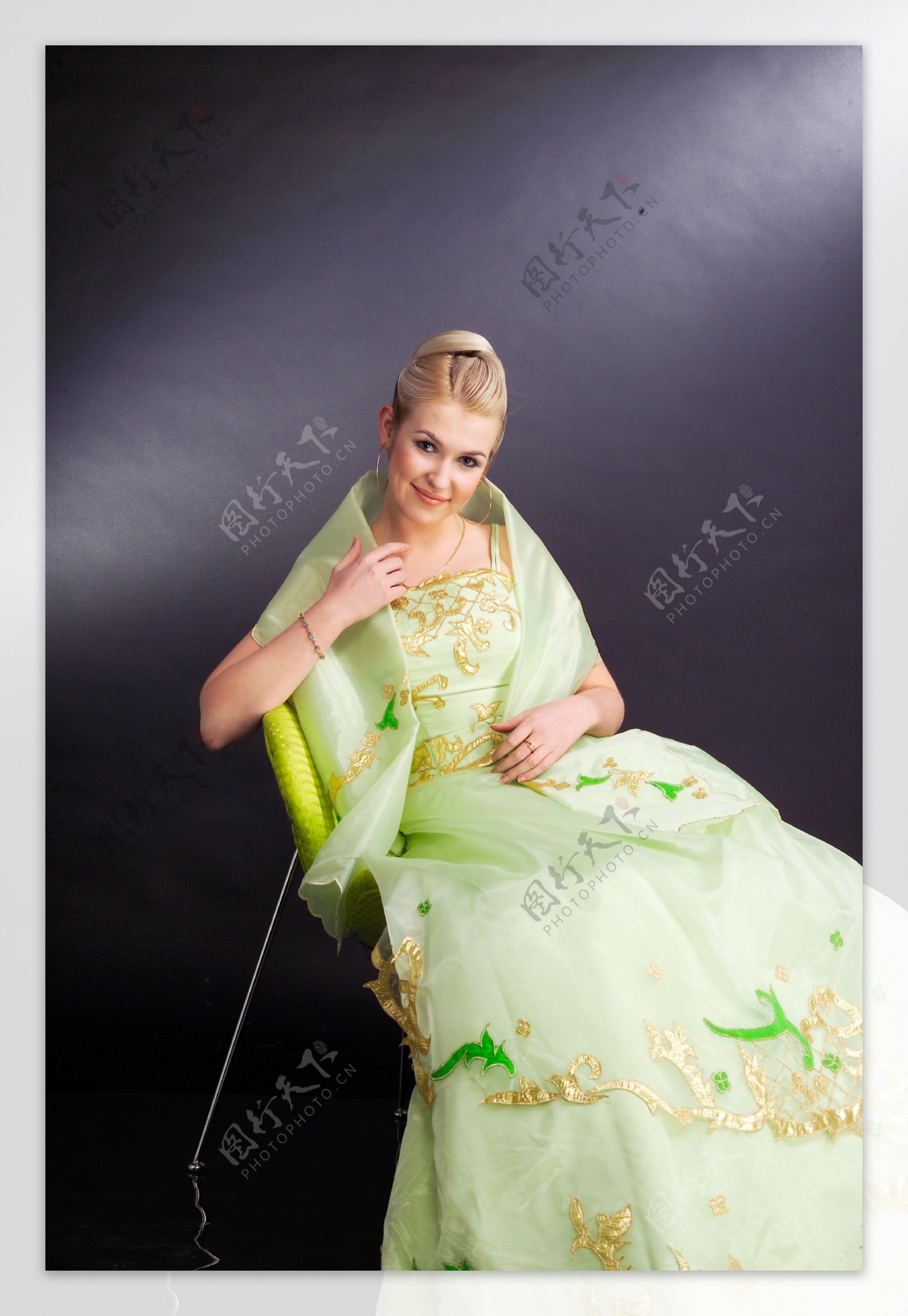 皇室系列风格婚纱模板图片素材-编号15784374-图行天下