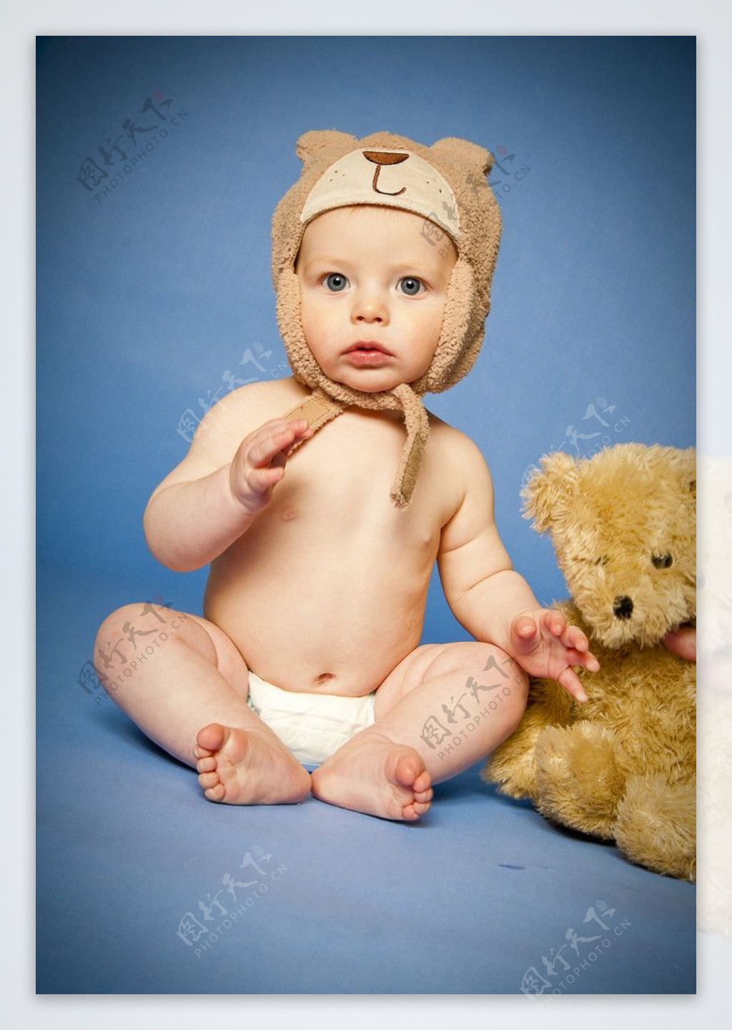 带面帽的婴儿宝宝图片