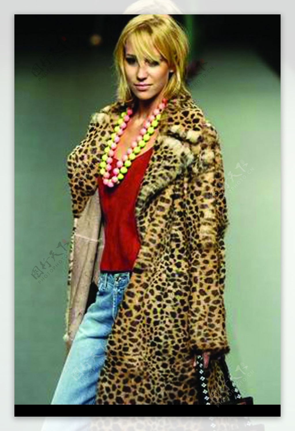 里约热内卢2004女装秋冬新品发布会0120