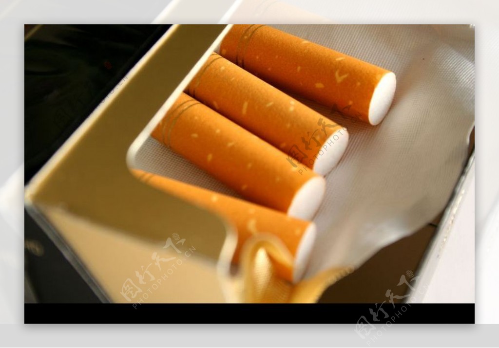 香烟迷绕0075