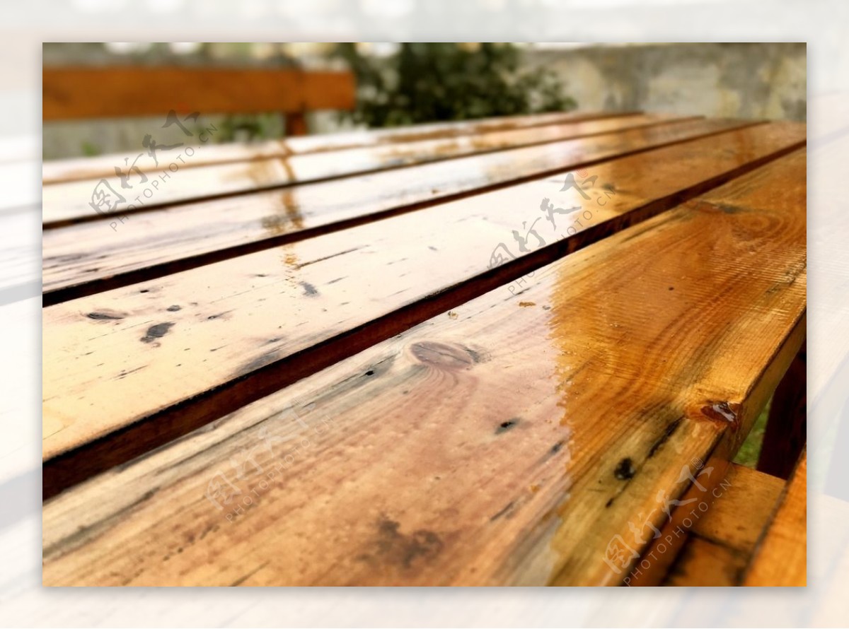 露台防腐木桌子