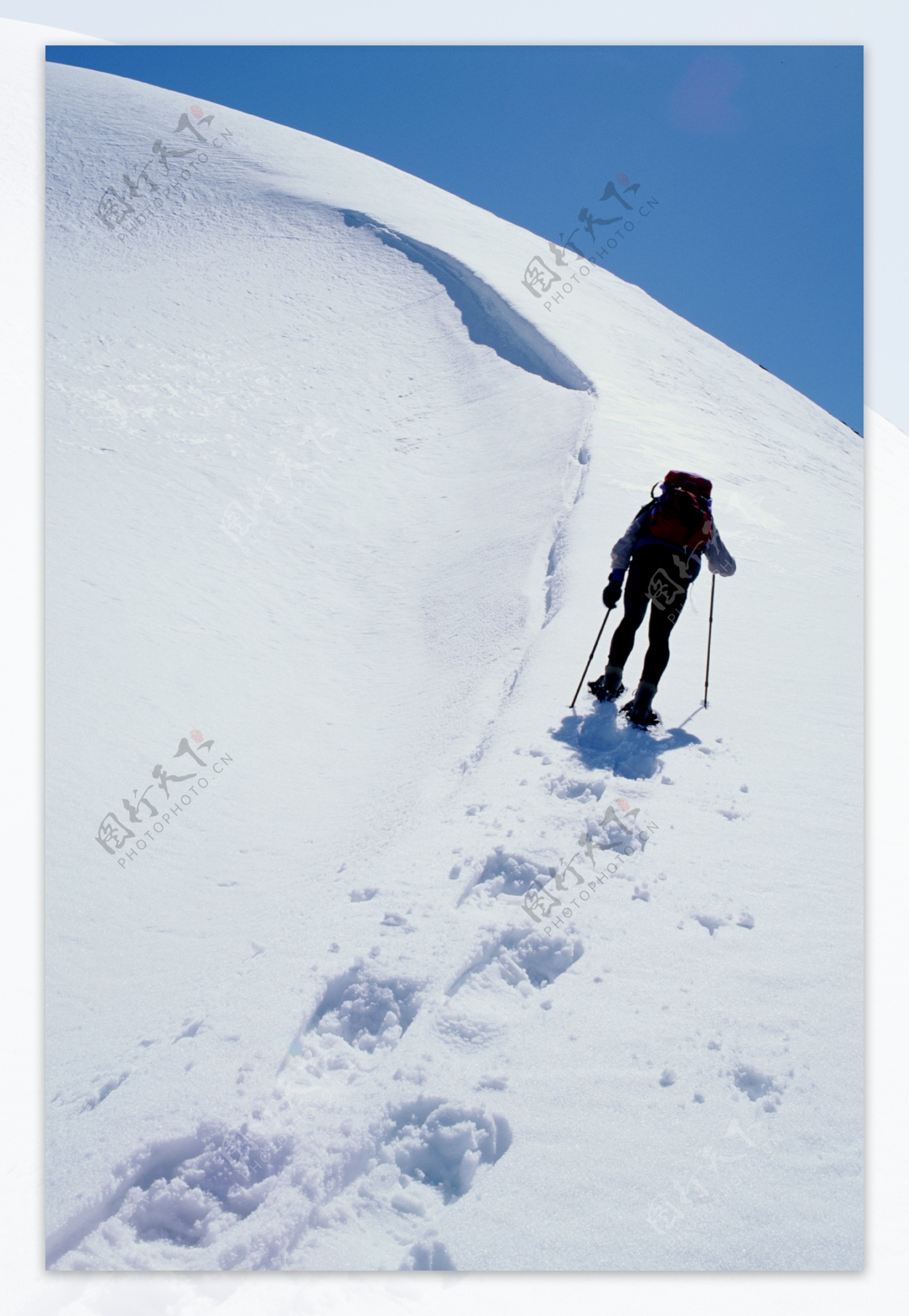 攀登雪山