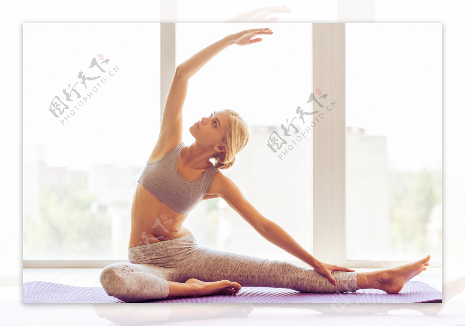 练瑜伽女人瑜伽健康健身