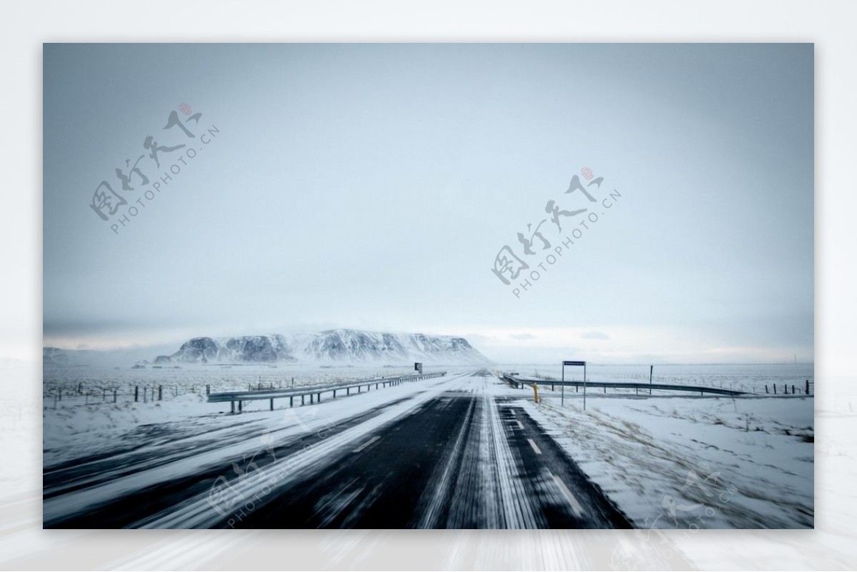 高速路雪景