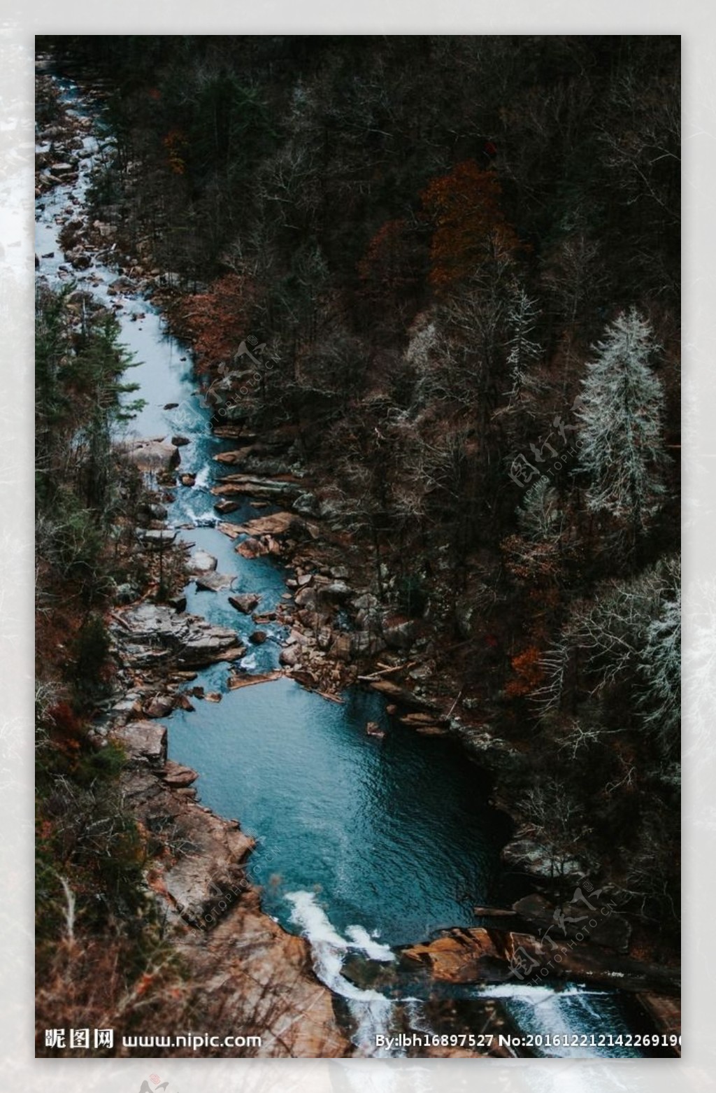 山间河流