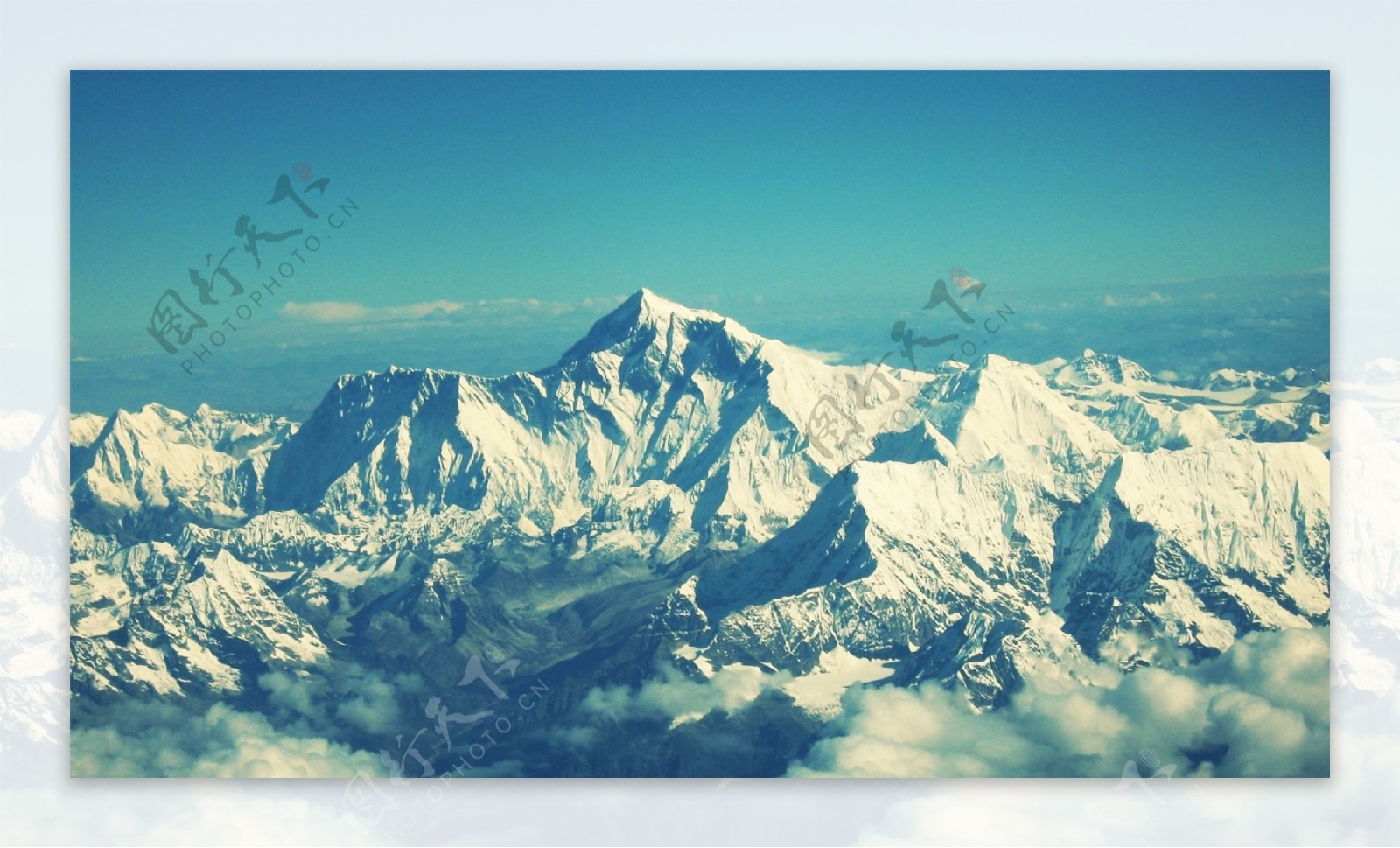 尼泊尔珠峰雪景