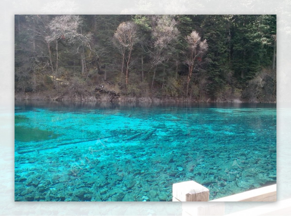 九寨沟五彩池