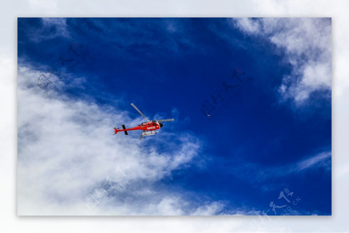 尼泊尔救援直升机