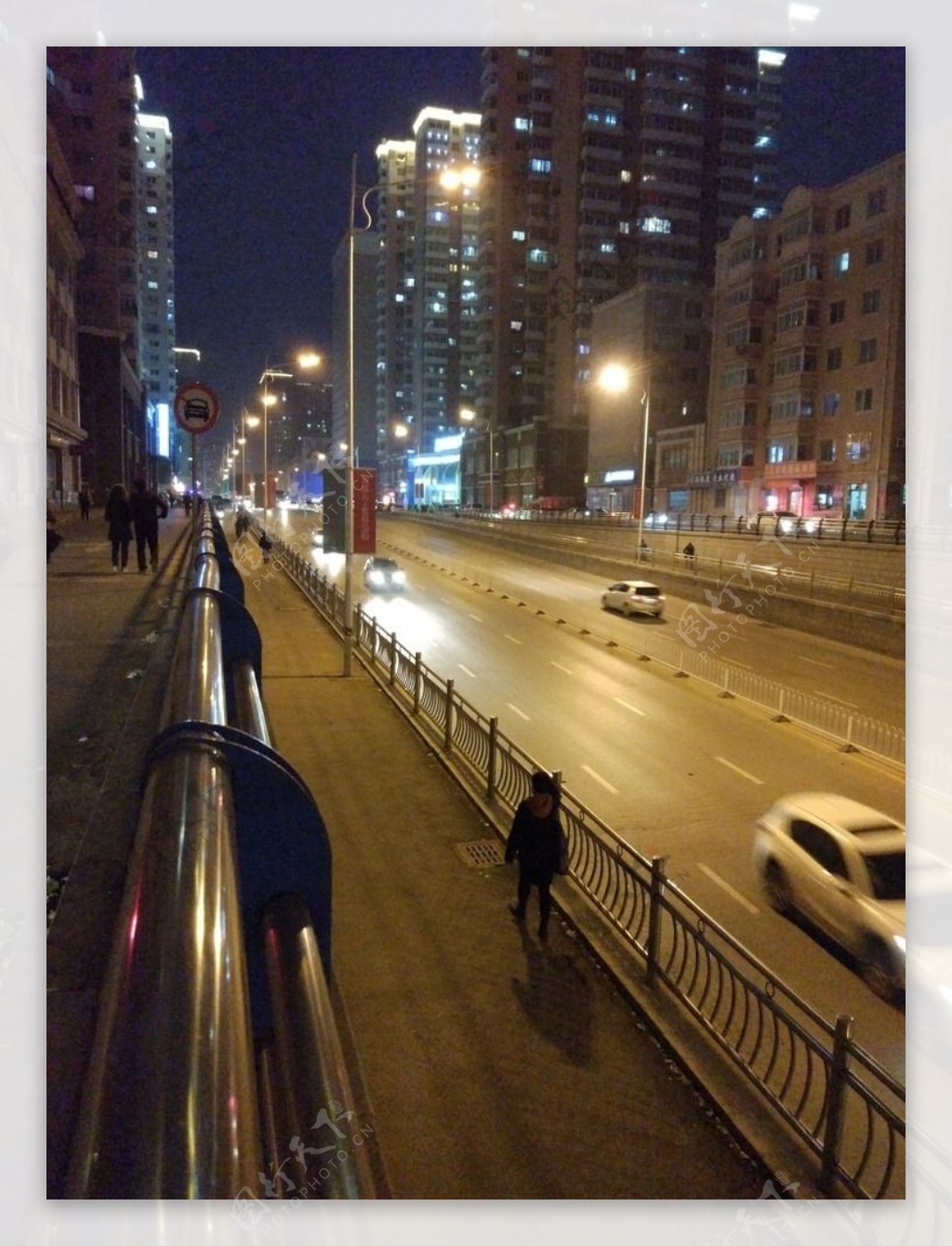 夜晚的路